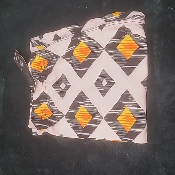 FANCY PANTS NWT OSFA Chic Geometric Print Legging - Picture 8 of 8